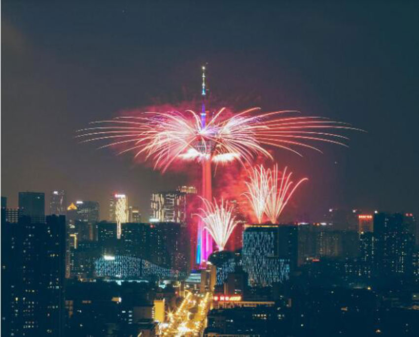 1648981577713027.jpg 艾木传媒烟花手机拍摄技巧