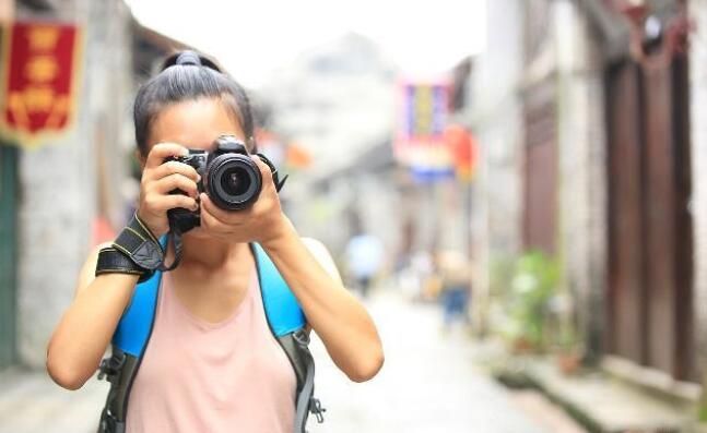 1652080732821377.jpg 艾木传媒个人摄影师